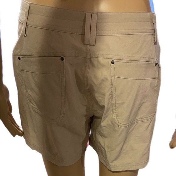 Women’s Low Rise Cargo Shorts Size 6 - Picture 2 of 7